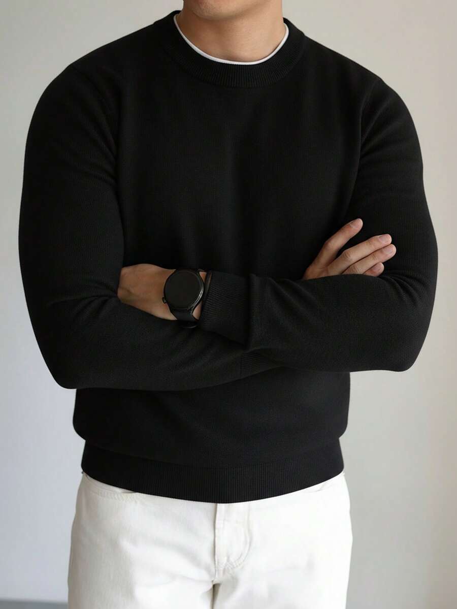 Men's crew neck slim-fit sweater in black — additional view