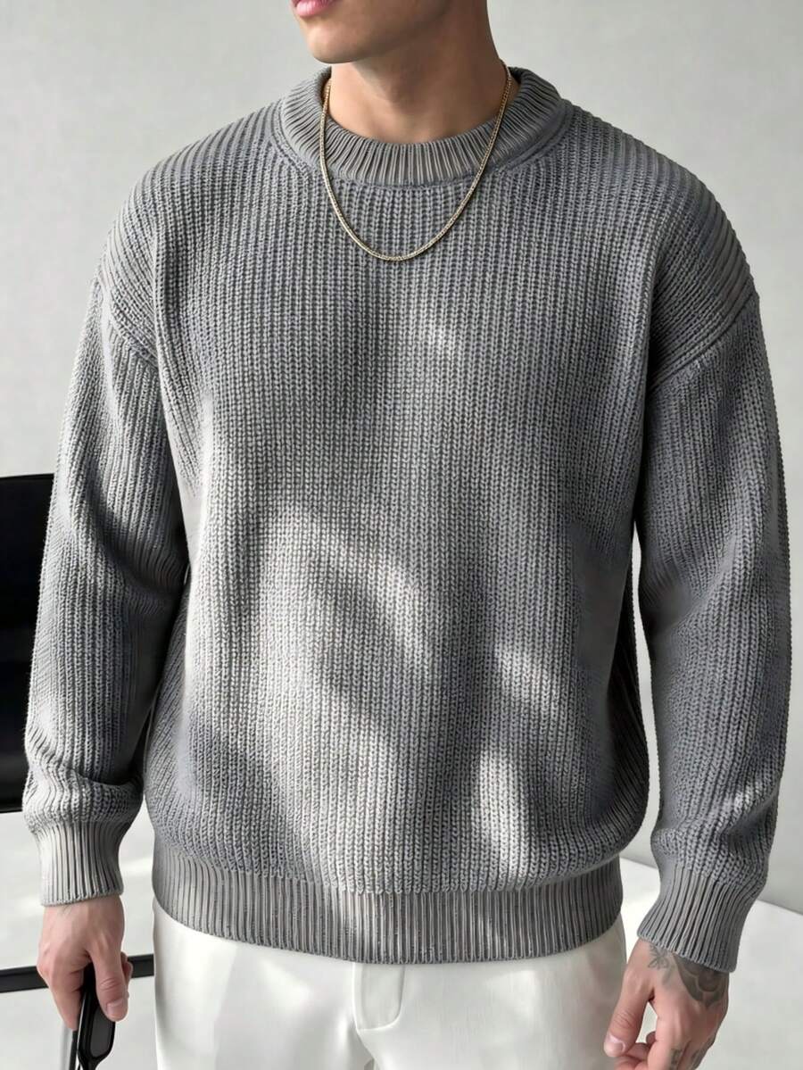 Men's crew neck relaxed-fit pullover in grey