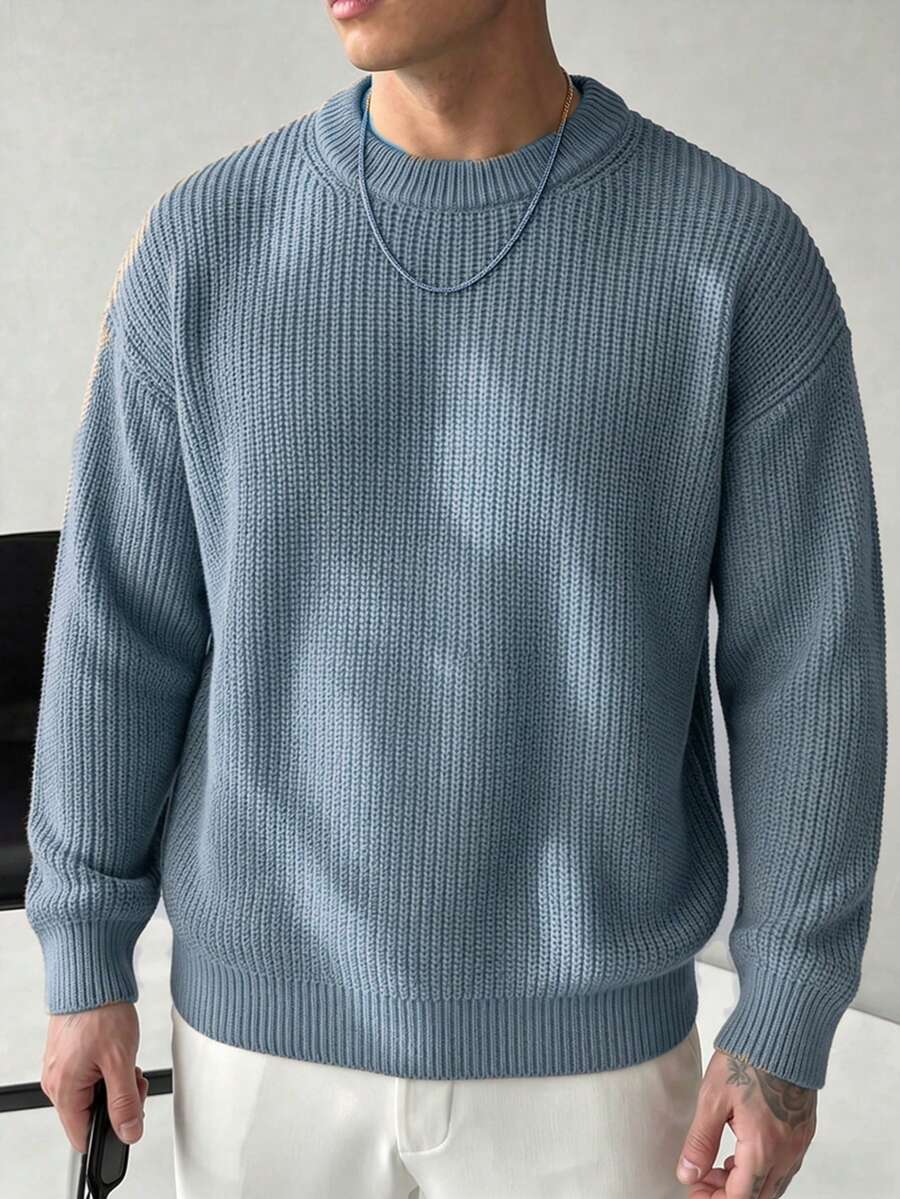 Men's crew neck relaxed-fit pullover in dusty blue — additional view