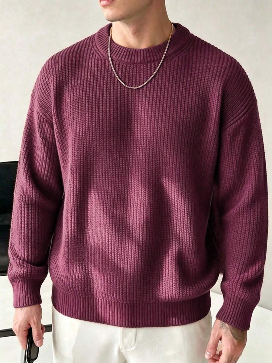 Men's crew neck relaxed-fit pullover in burgundy — additional view