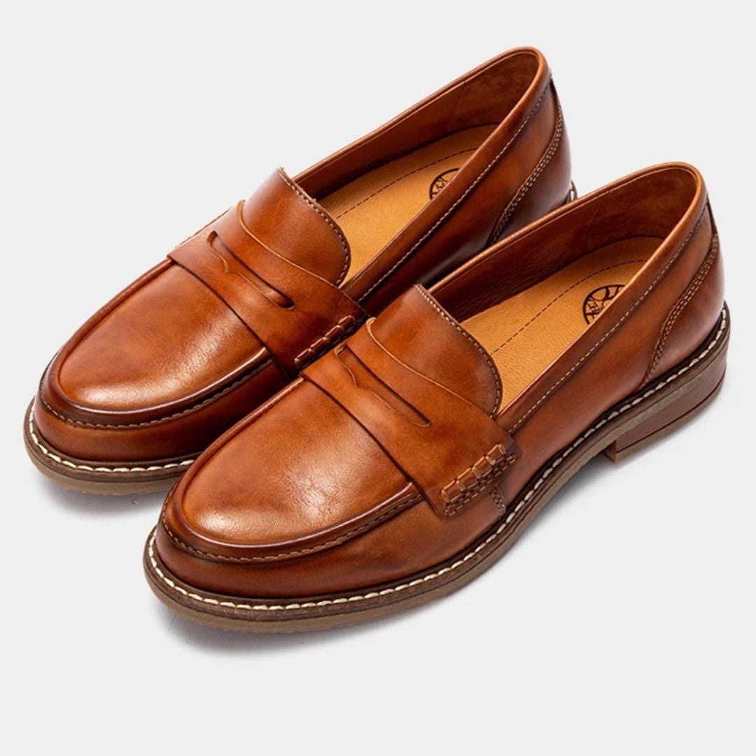 Men's cushioned leather driving loafers in brown