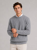 Men's cable-knit crew neck pullover in gray