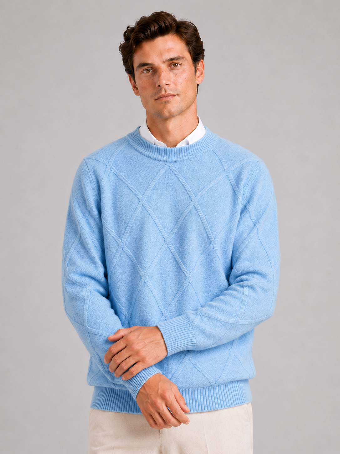 Men's cable-knit crew neck pullover in light blue — additional view