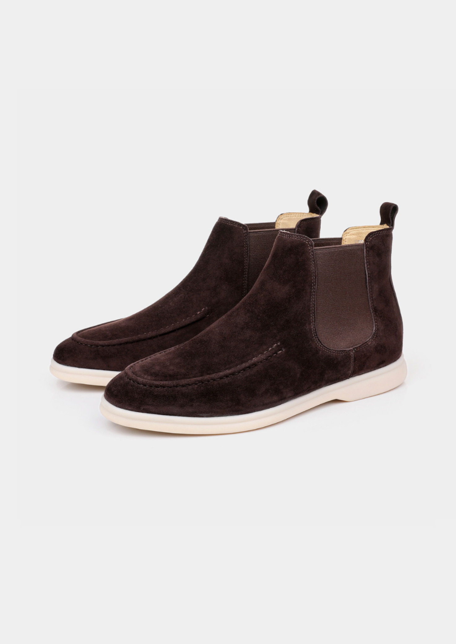 Men's elastic panel chelsea boots in coffee — detail view