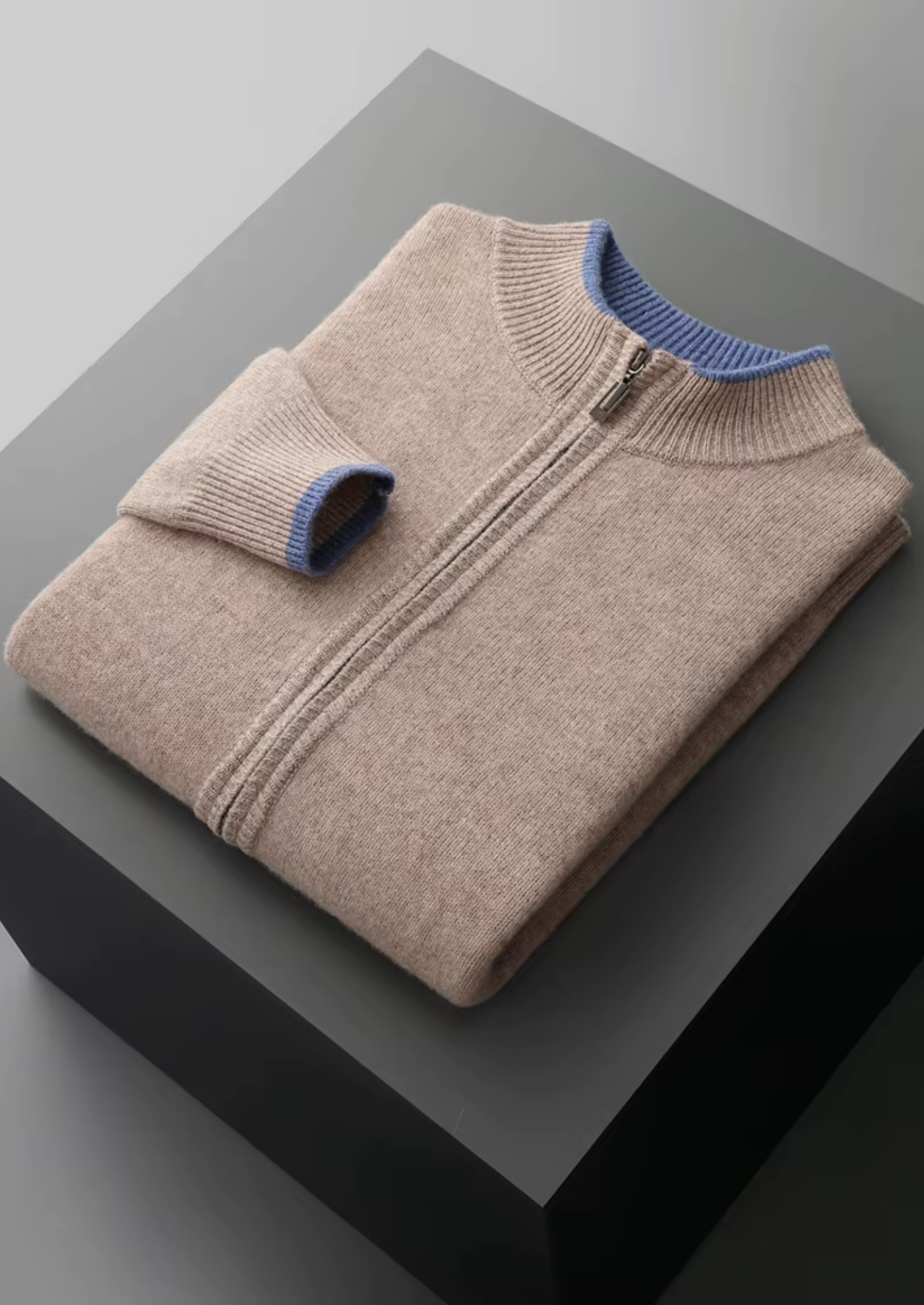 Men's two-piece drawstring sweater set — detail view