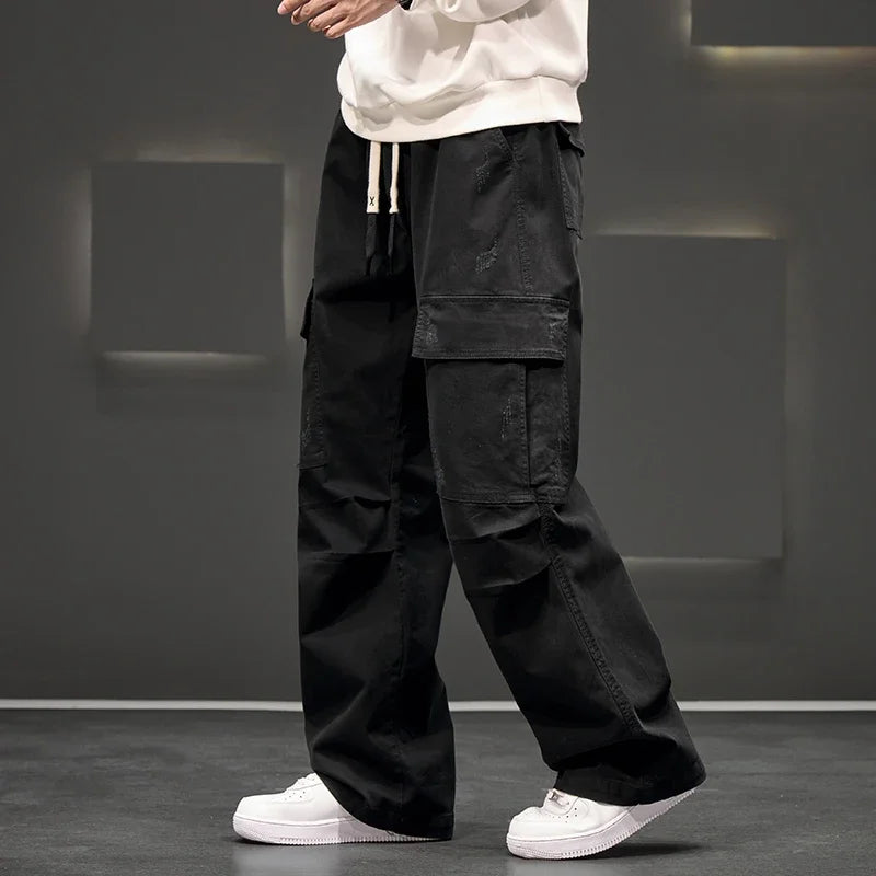 Men's wide-leg relaxed-fit cargo pants in black — additional view