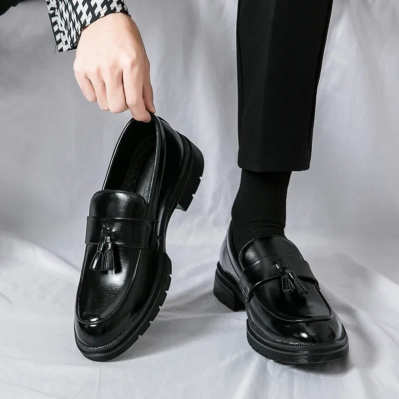 Men's leather penny loafers in black — alternate view