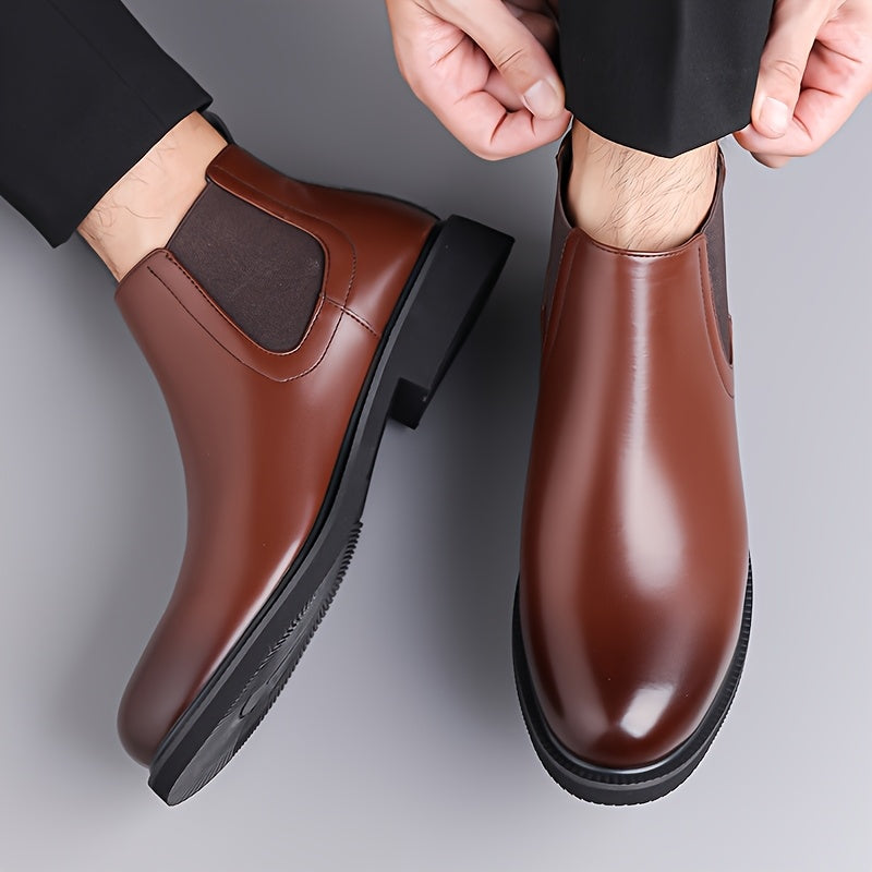 Men's slip-on classic chelsea boots — detail view