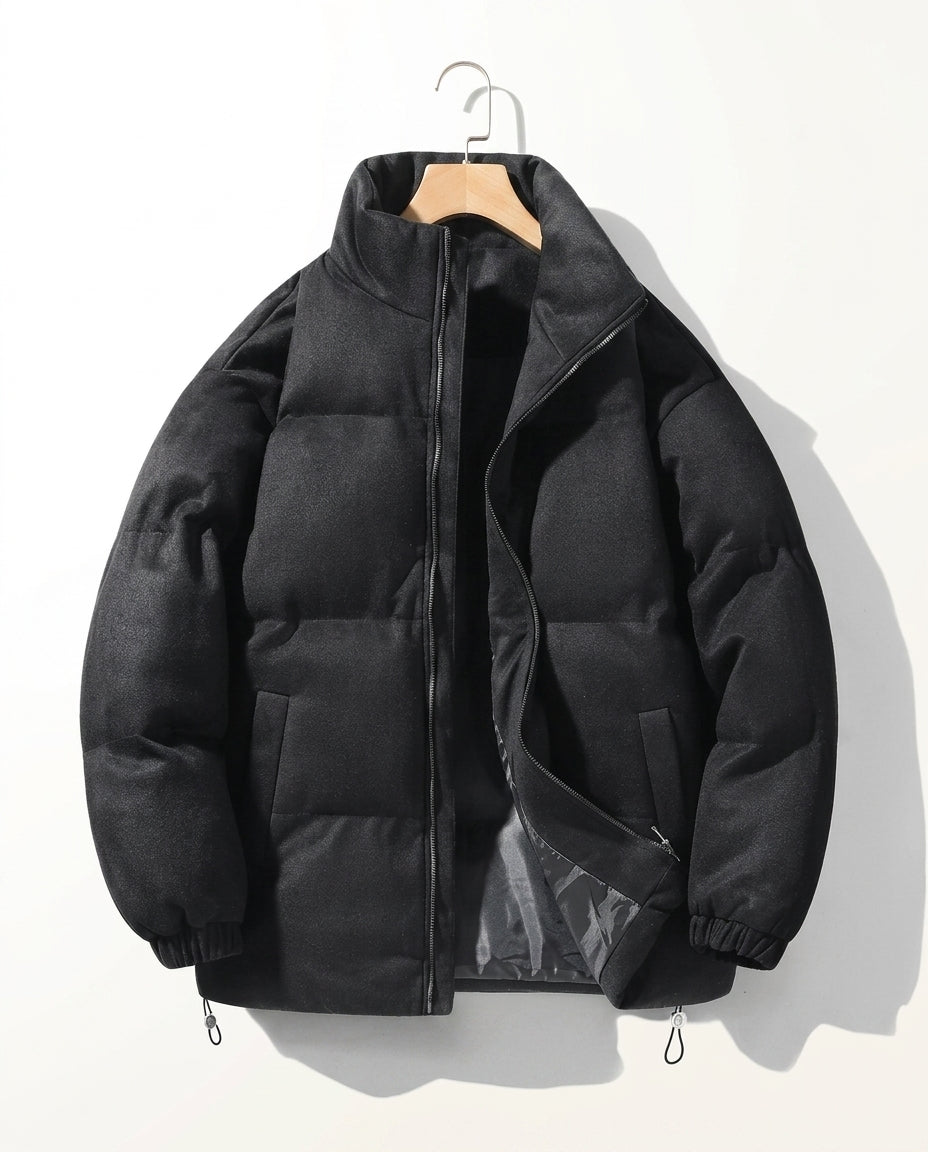 Men's lightweight quilted puffer jacket in black — detail view
