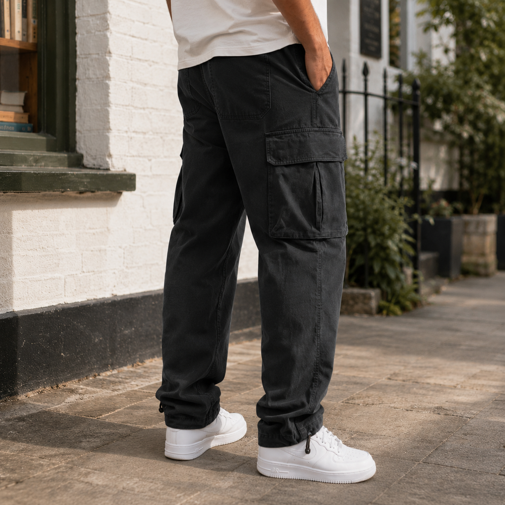 Men's relaxed-fit cargo pants — alternate view
