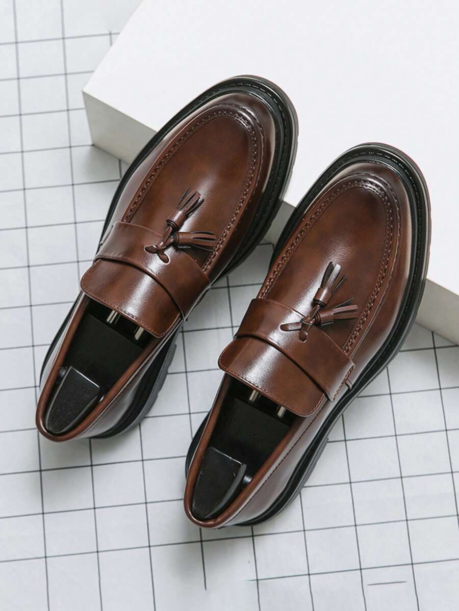 Men's houndstooth tassel loafers in brown — alternate view