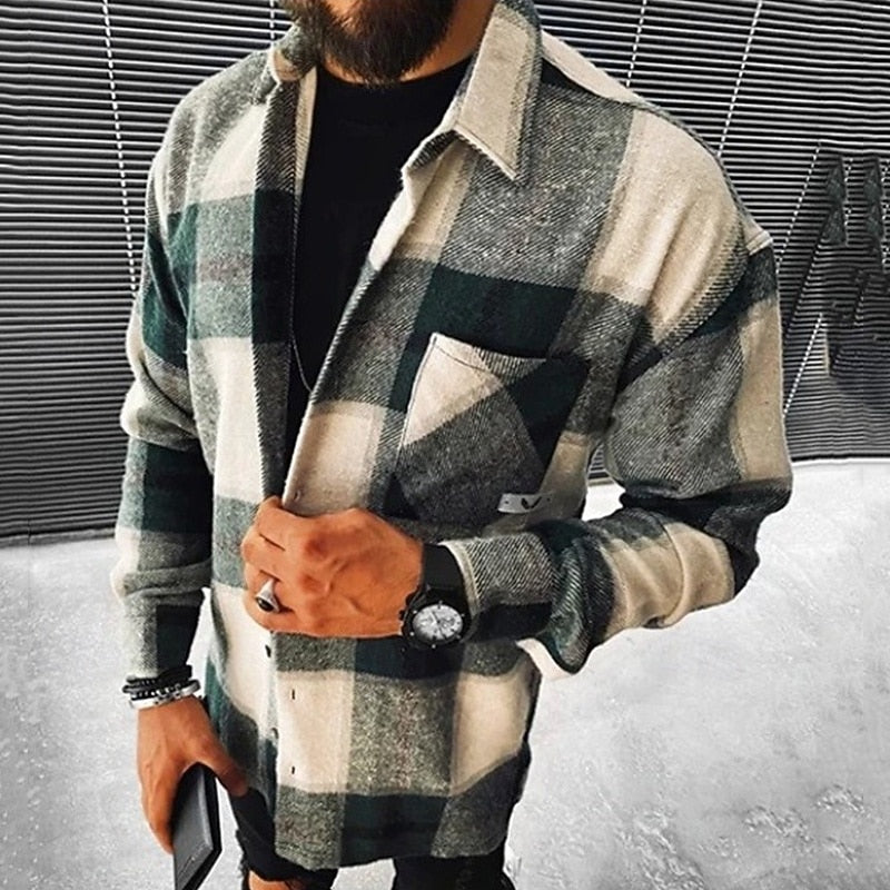 Men's rugged checked flannel overshirt in green — detail view