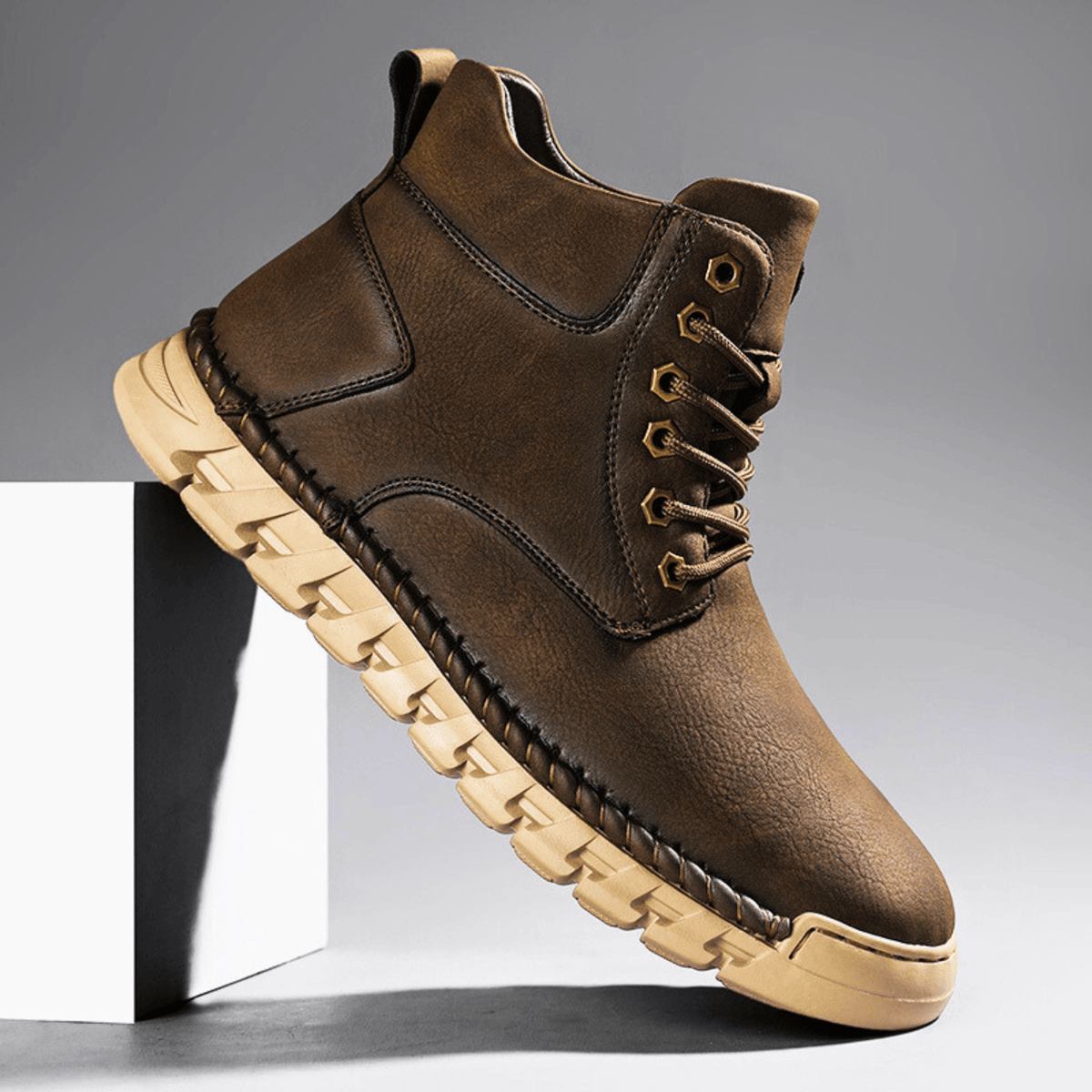 Men's leather chelsea boots in espresso — detail view