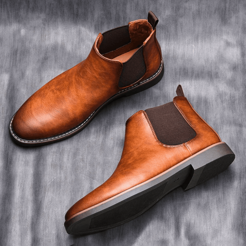Men's leather elastic panel chelsea boots — additional view